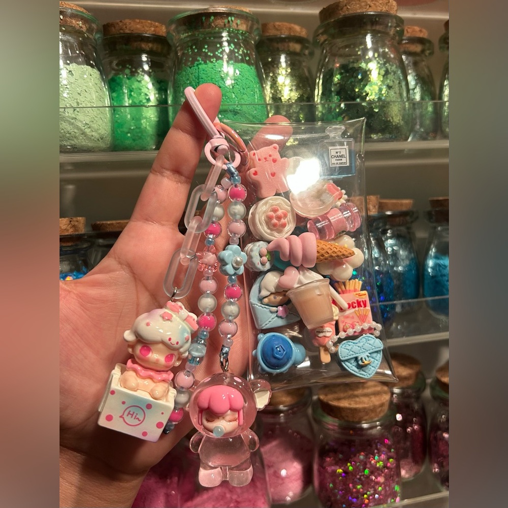 Clear charm pouch - Picture 5 of 6